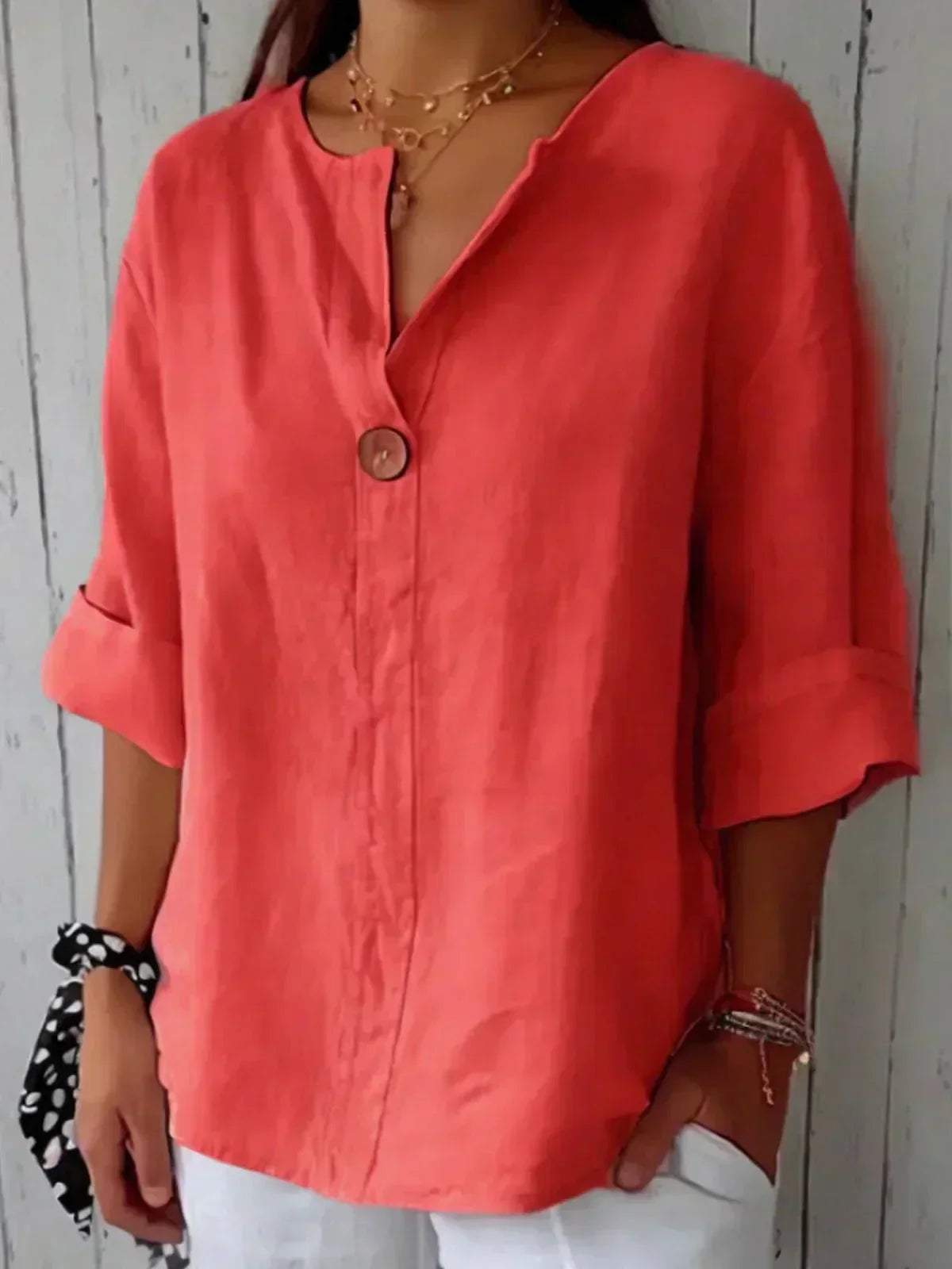 NAOMI - Relaxed V-Neck Top