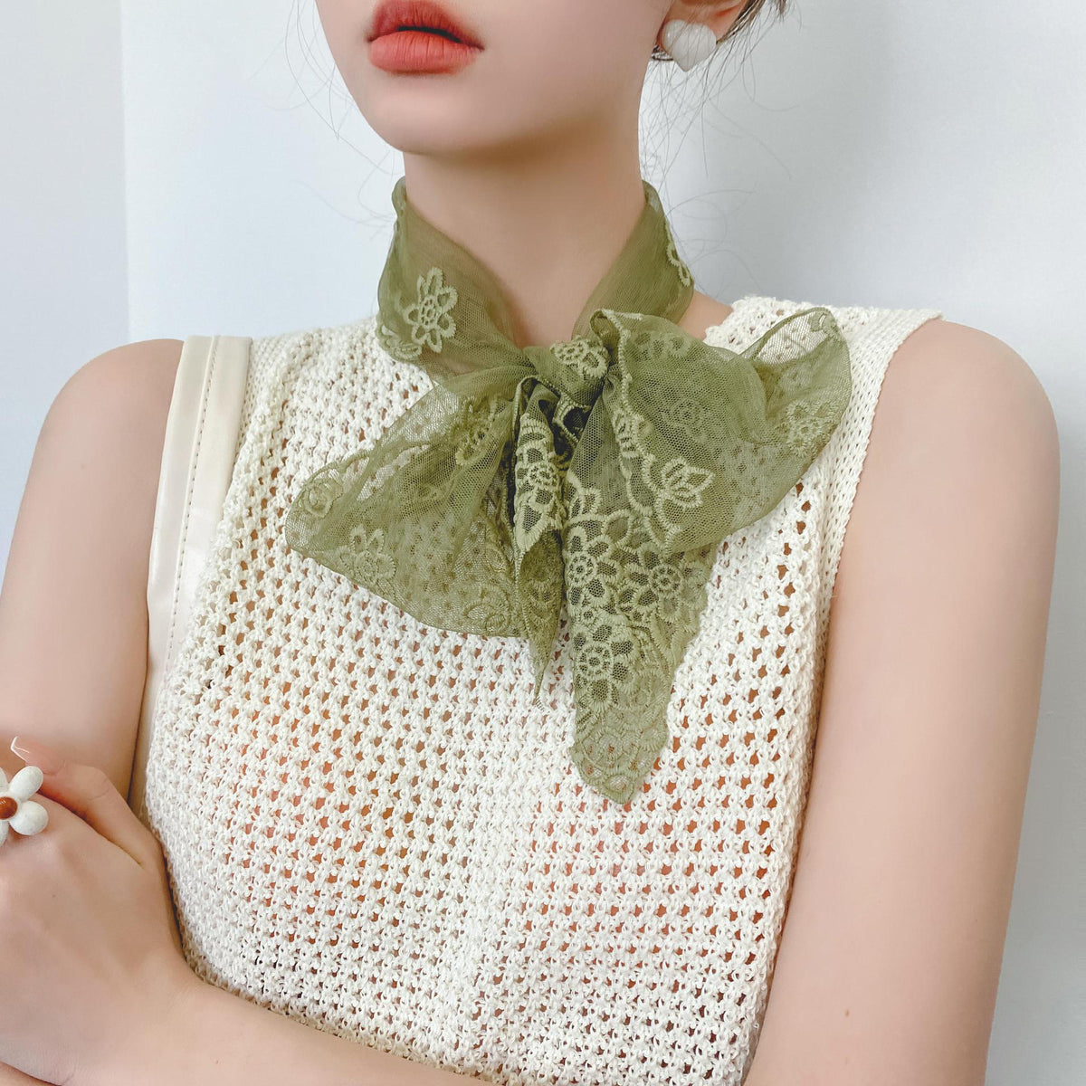 LUCILLE - Lace Hair Streamer