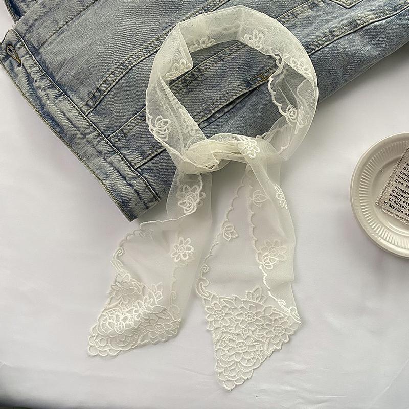 LUCILLE - Lace Hair Streamer