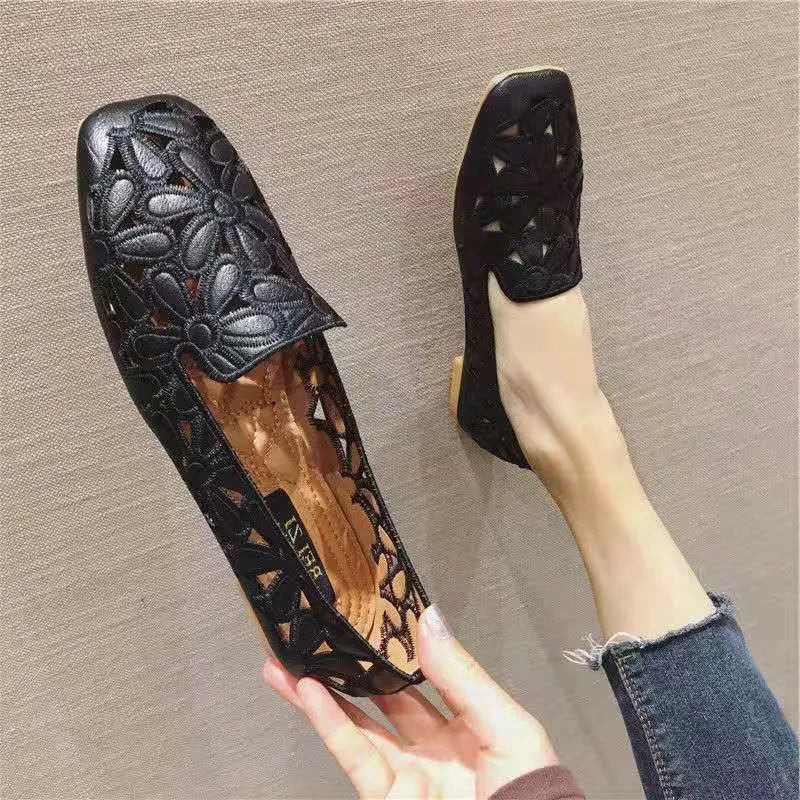 AUGUSTA - Embroidered Ballet Flats