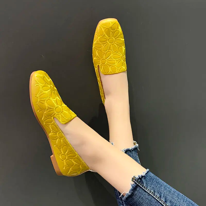 AUGUSTA - Embroidered Ballet Flats