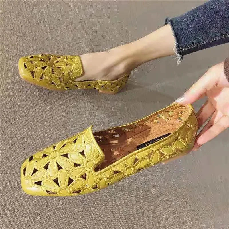 AUGUSTA - Embroidered Ballet Flats