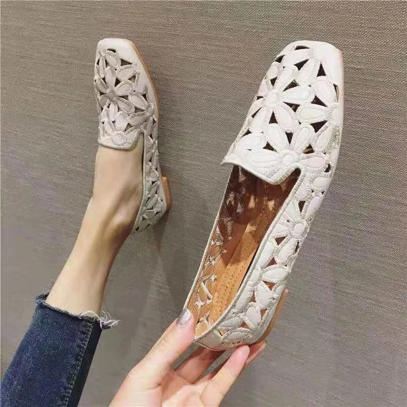 AUGUSTA - Embroidered Ballet Flats