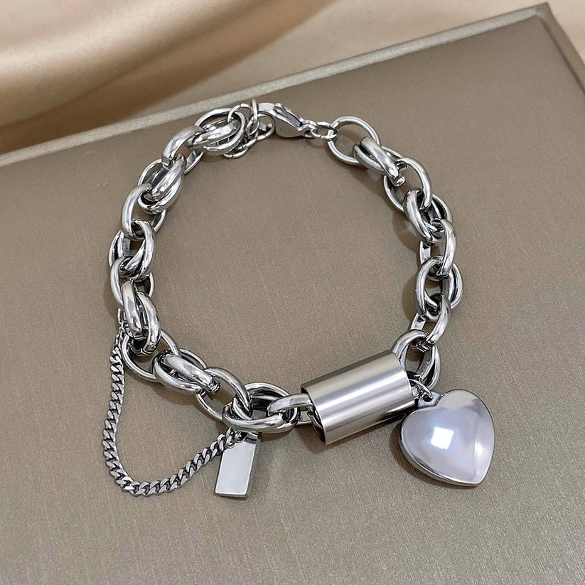WILHELMINA - Chunky Heart Bracelet