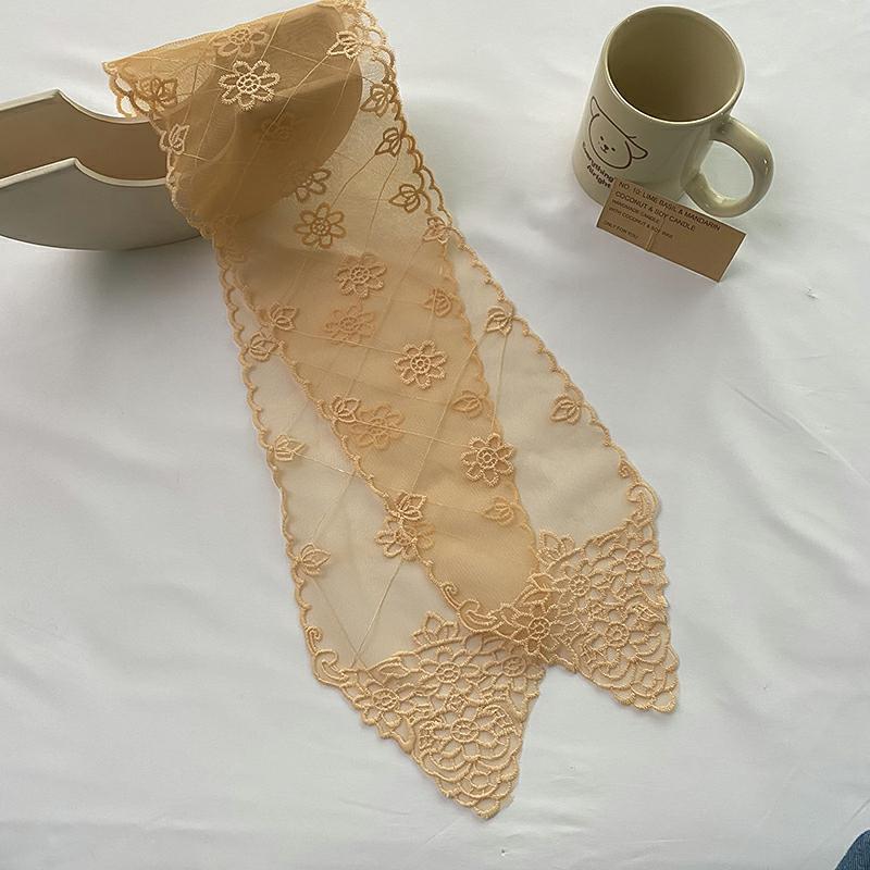 LUCILLE - Lace Hair Streamer