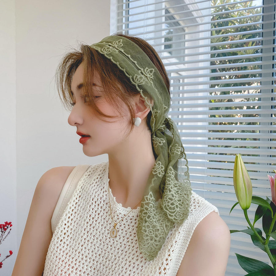 LUCILLE - Lace Hair Streamer