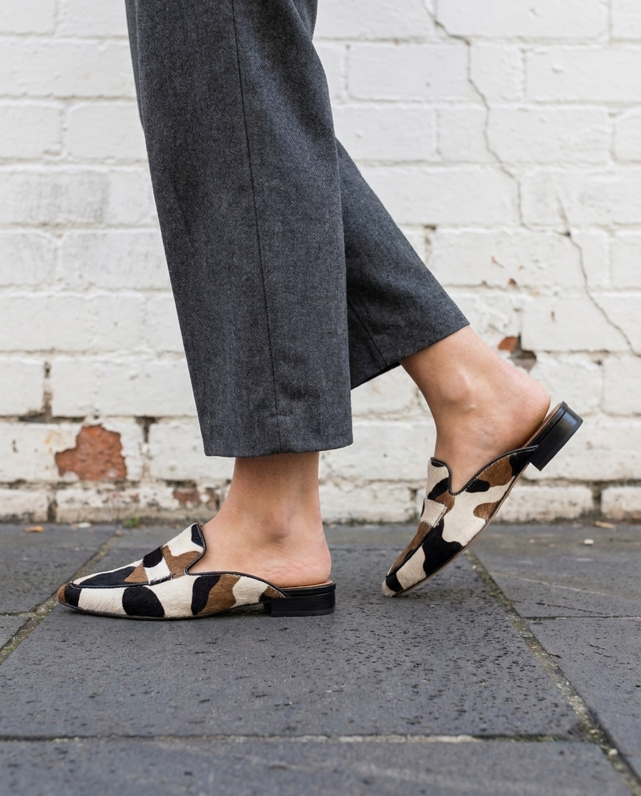 CLIO - Moccasins with Abstract Pattern